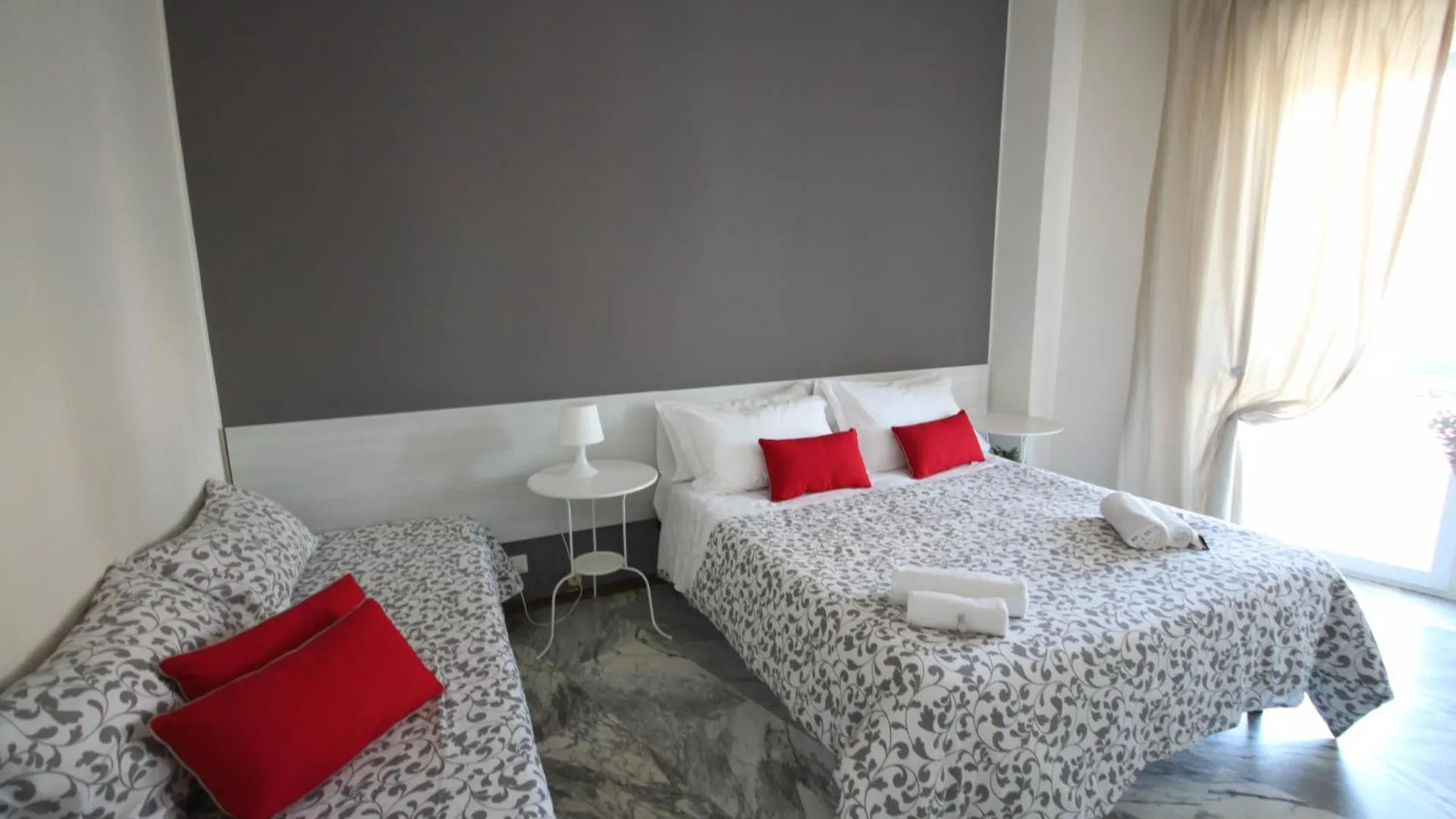 *** Guest house Myroom In Town Bergamo Italy